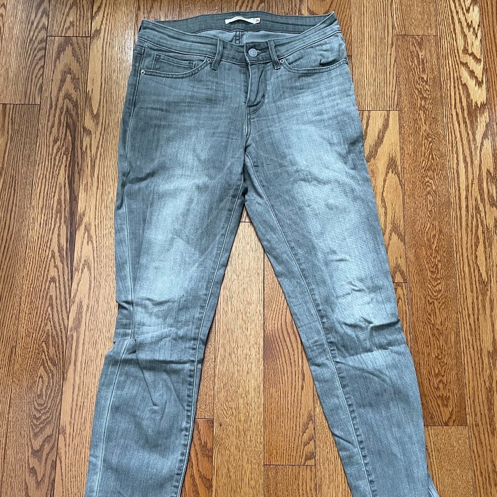 Levi's - Light Grey 711 Skinny Jeans